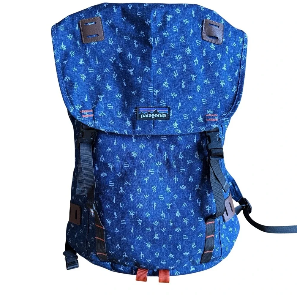 Patagonia Arbor Pack 26L Backpack Legend Blue Laptop Sleeve Heritage Daypack